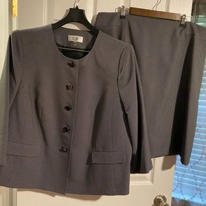 Le Suit Woman Blazer and Skirt NWOT